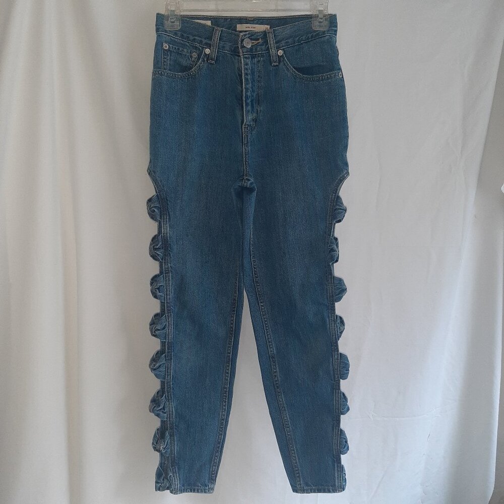 Levi's Premium High Rise Mom Jean Bow Tie Detail size 25